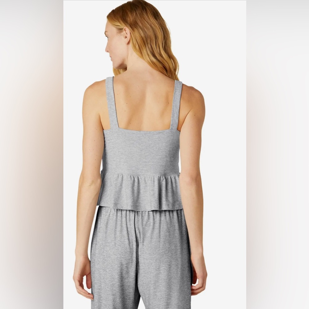 Beyond Yoga

Featherweight Dream On Tank SIZE M NWT - Picture 3 of 3